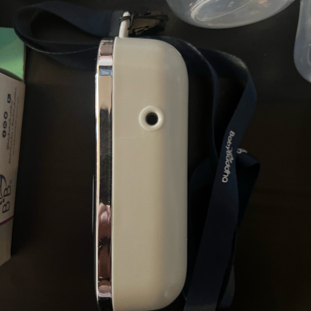 2.0 BabyBuddha Double Electric Breast Pump - Picture 4 of 9